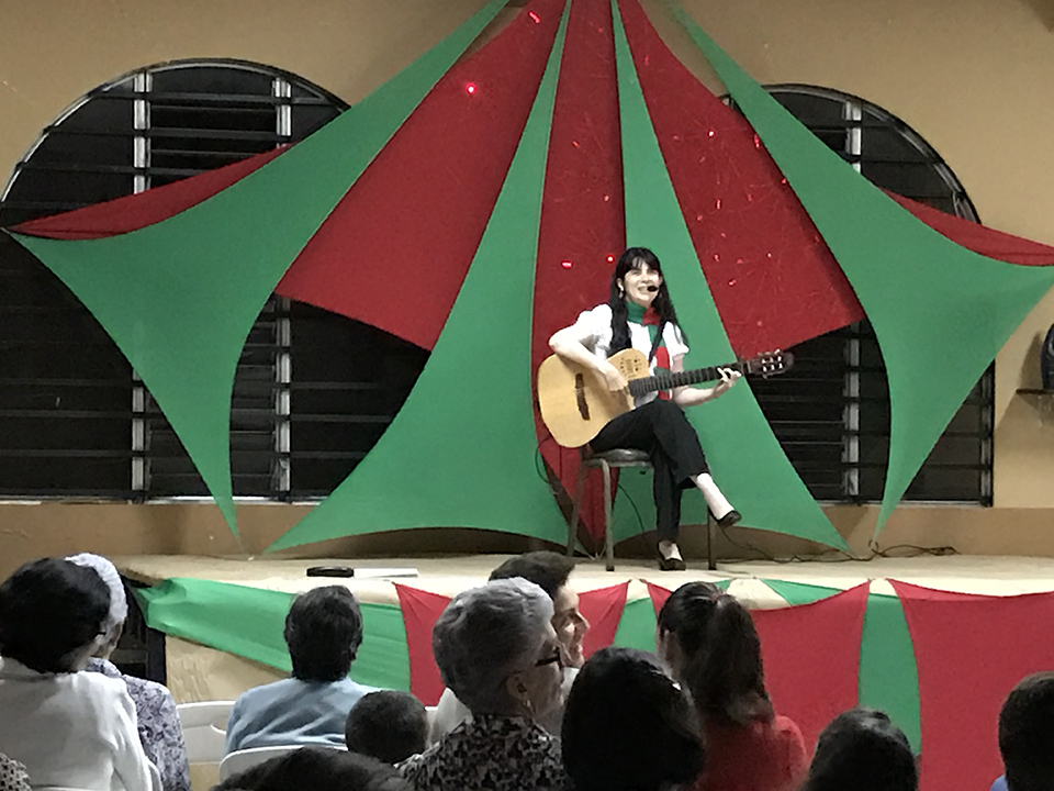 Canciones de Navidad Ministerio de Silvia Rodriguez